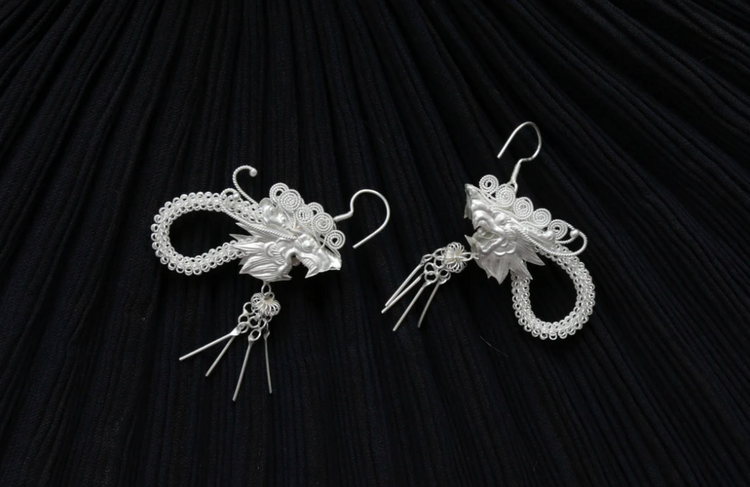 CUNZU| 湛ZHAN | Dragon head earrings