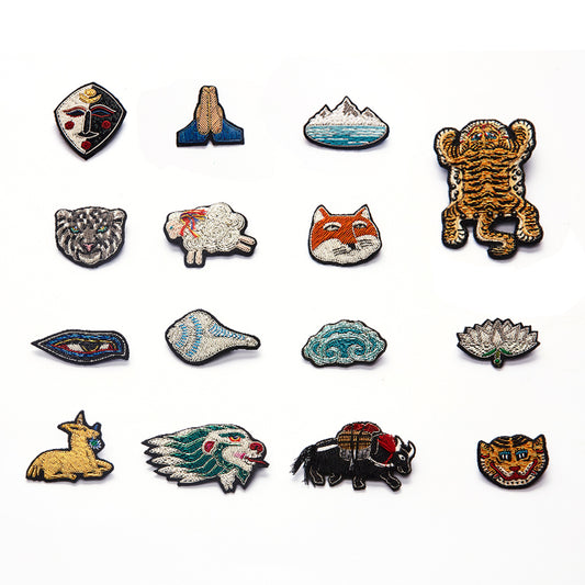 MIST X CHARU | Tibetan fox-Handmade embroidered brooch