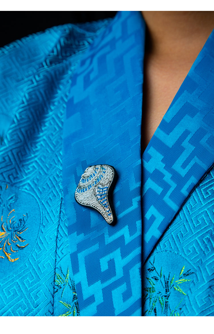 MIST X CHARU | Snow Leopard-Handmade embroidered brooch