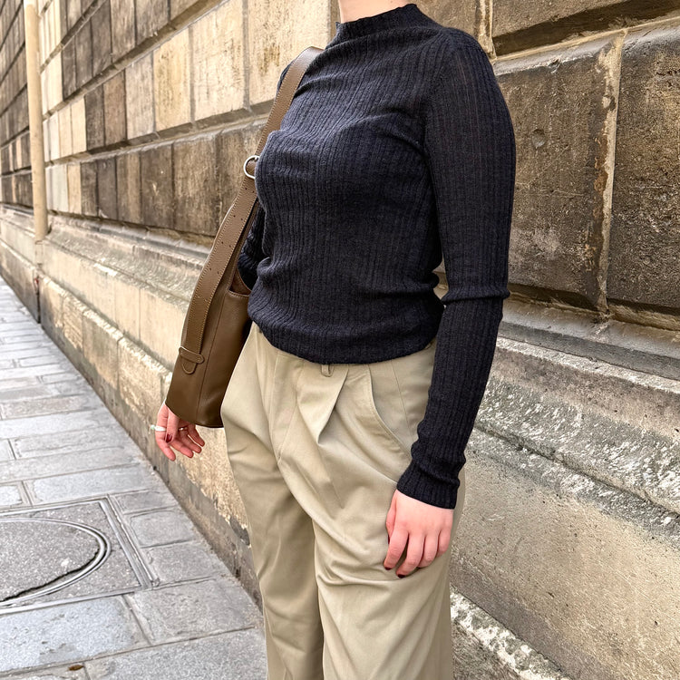 MIST | Thin High Neck Sweater