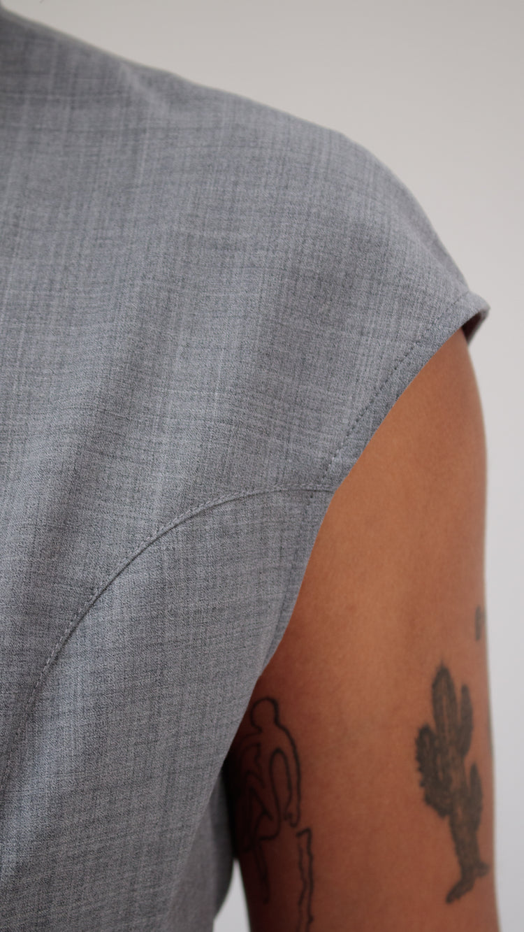 26 Years old |Sleeveless vest top (blue/gray)