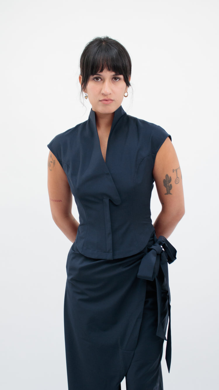 26 Years old |Sleeveless vest top (blue/gray)
