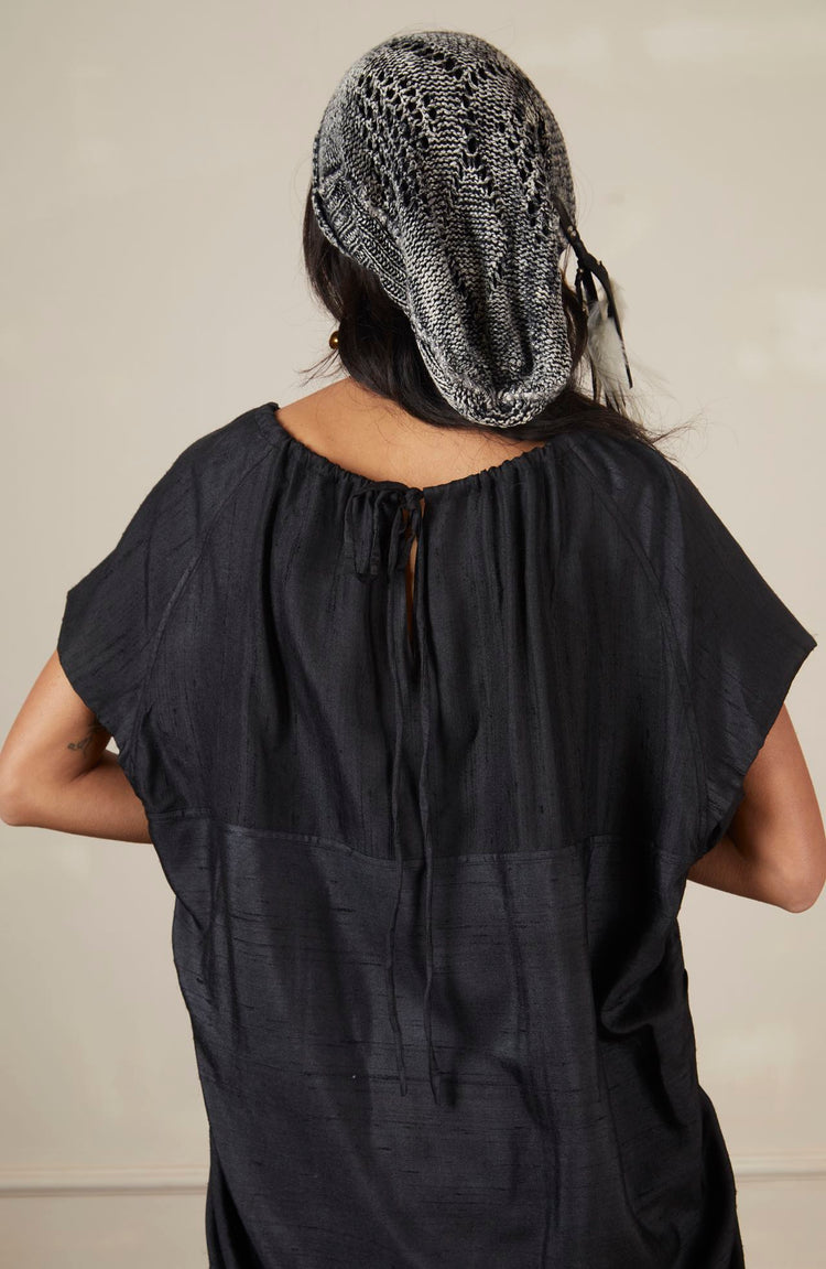 MIST X CAIRA|Silk Pleated Top