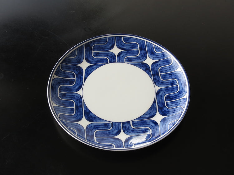 LA-BAS| 青花瓷艺术餐盘 Blue and White Porcelain Art Plate|如玉 Alike Jade| 行云流水 WAVES 26cm