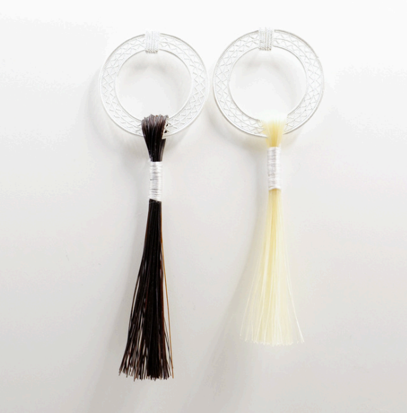 CUNZU AW26 | BOUCLES D’OREILLES CRÉOLES SIMPLES EN POIL DE CHEVAL