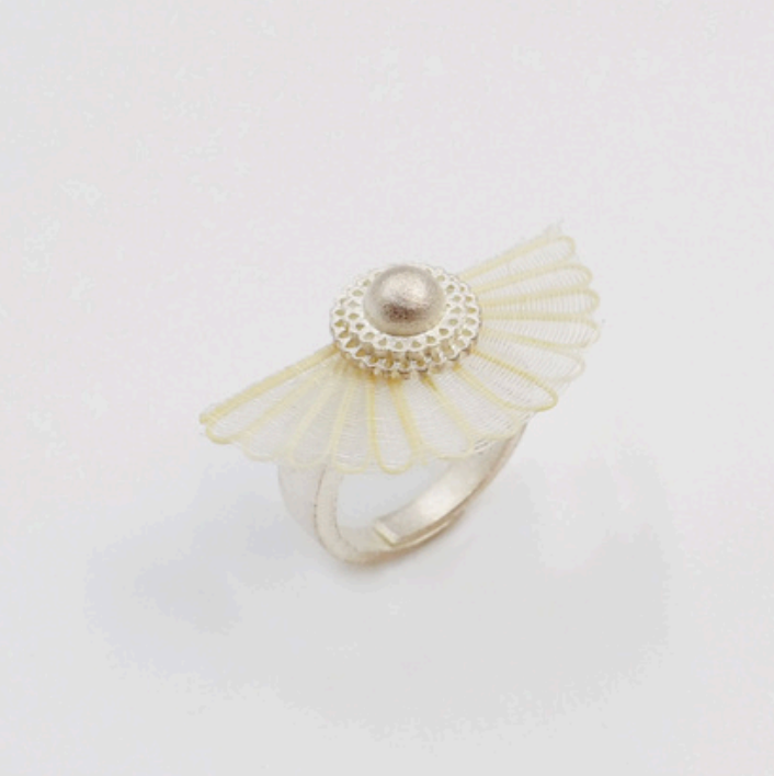 CUNZU AW26 | BAGUE LUNE EN CRIN D’HIPPOGRIFFE ET ARGENT