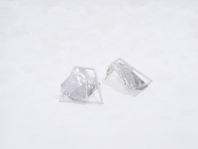 MIST | Meteorite earring