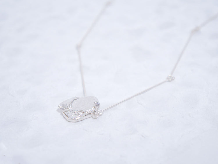 MIST | Meteorite necklase