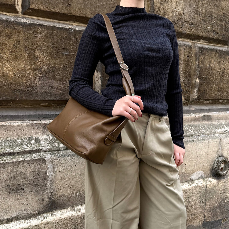 MIST | Thin High Neck Sweater