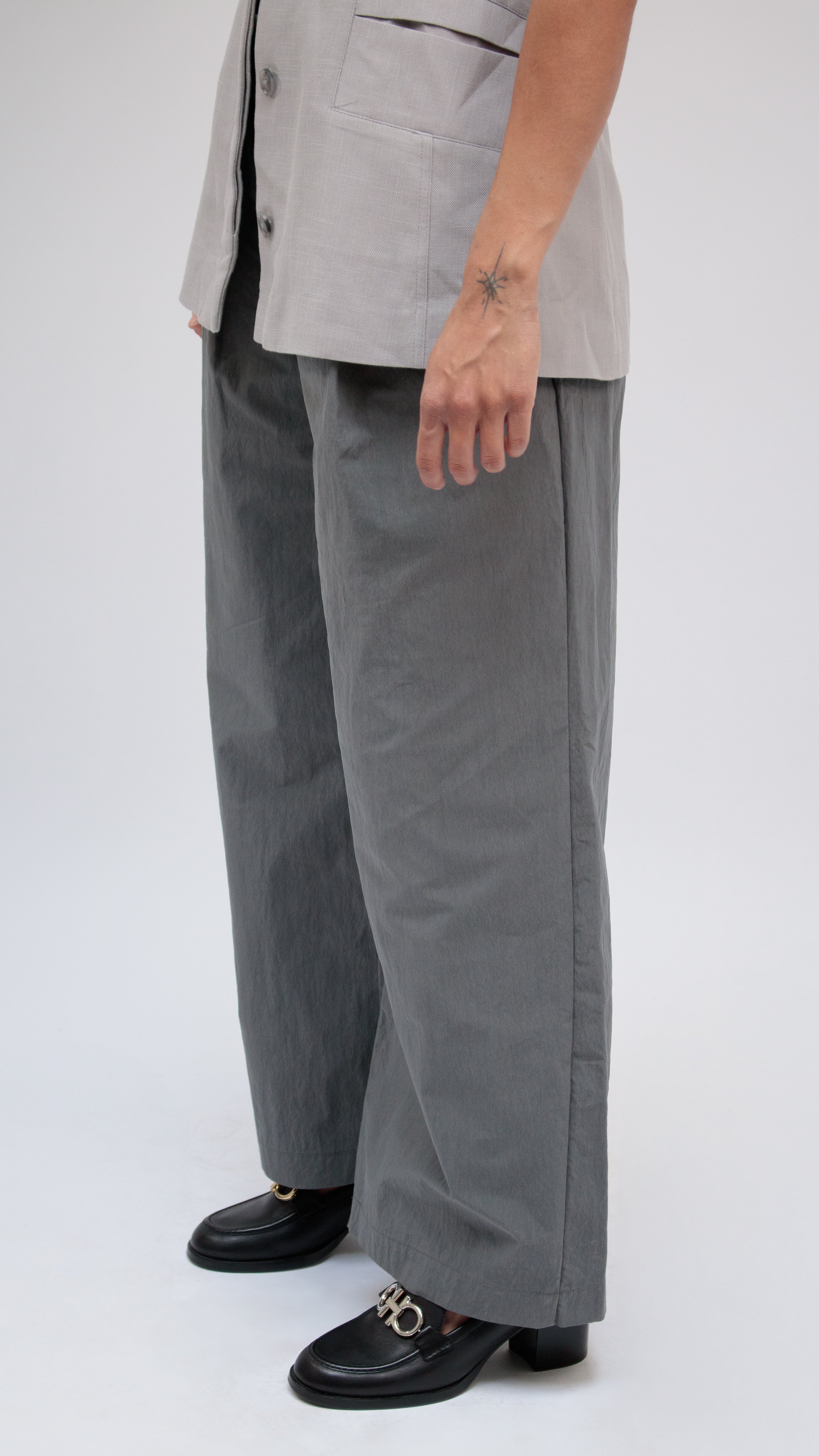 MIST | SS26 Gray Wide Pants-4