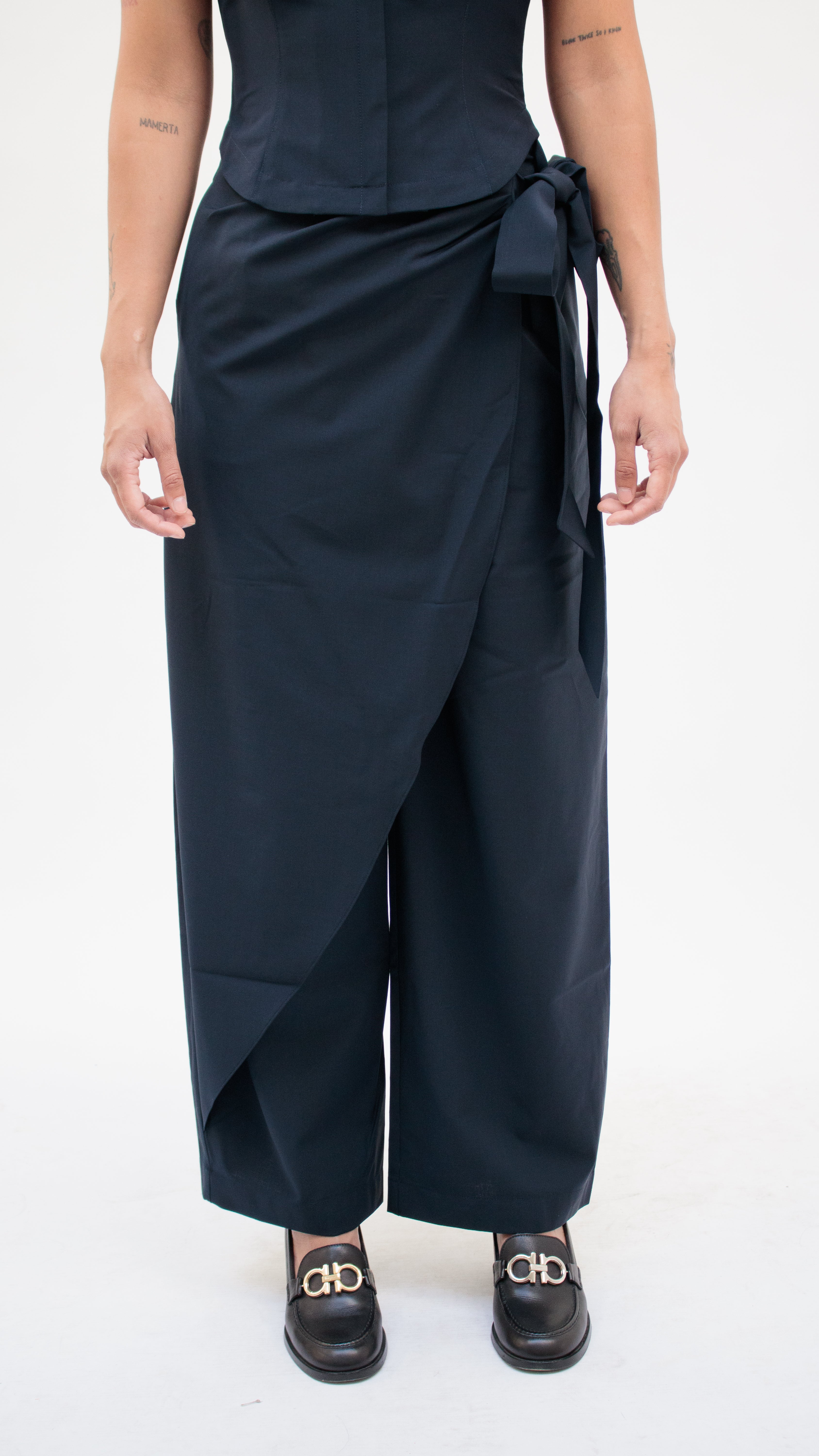 26 Years old ｜High waist draped pants