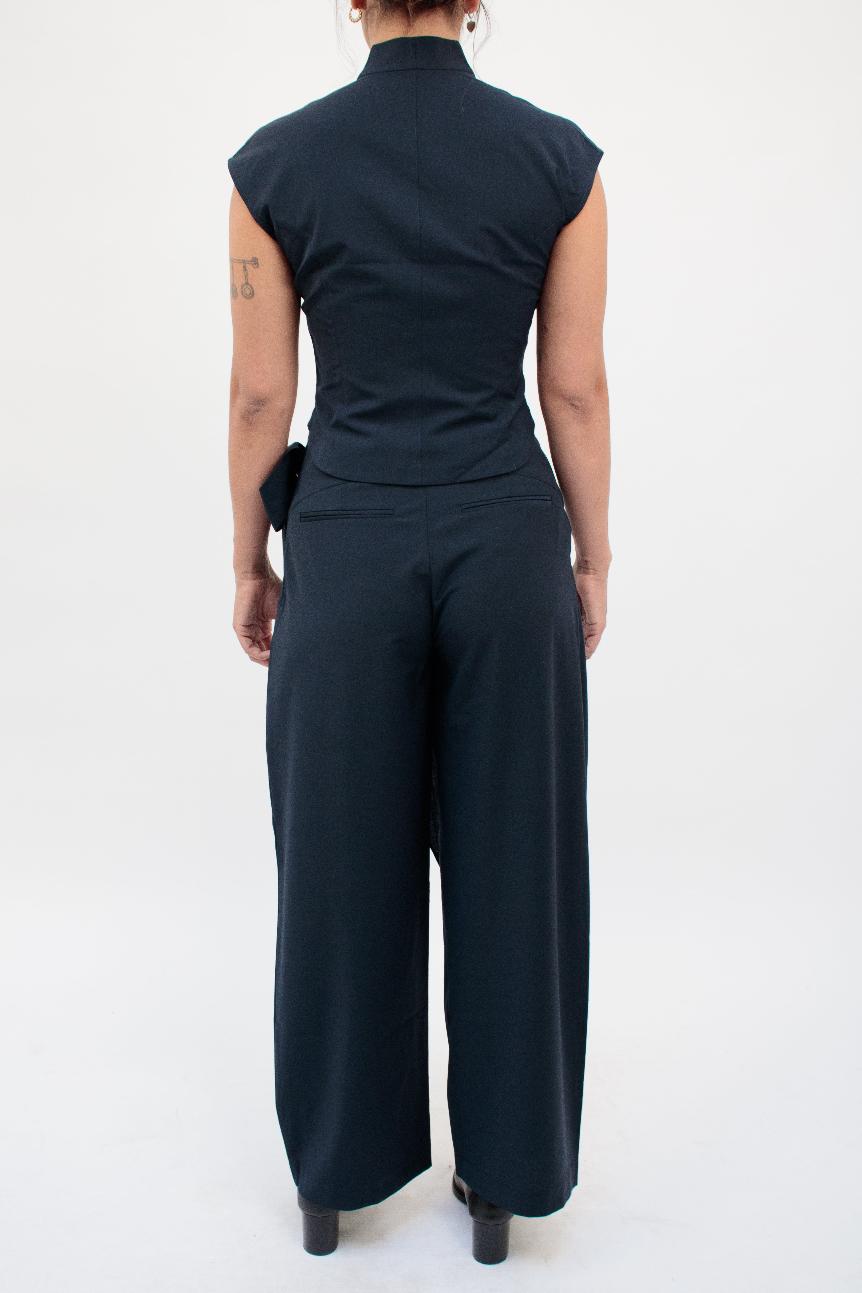 26 Years old ｜Sleeveless vest top (blue/gray)