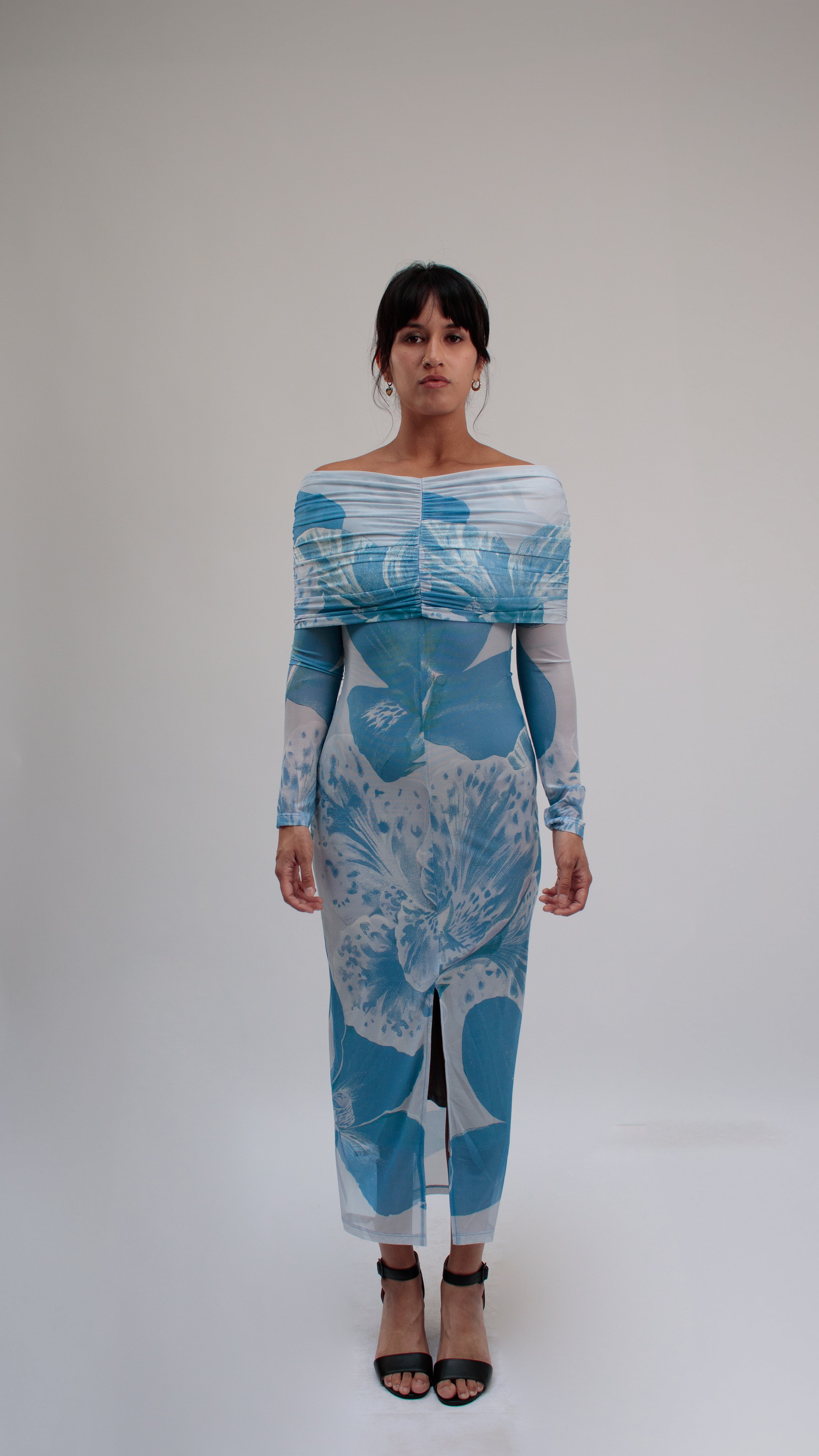 26 Years old ｜Blue flower Dress