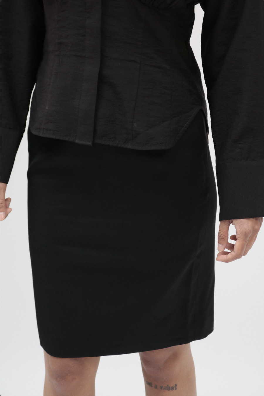 26 Years old | Black Minimal Pencil Skirt
