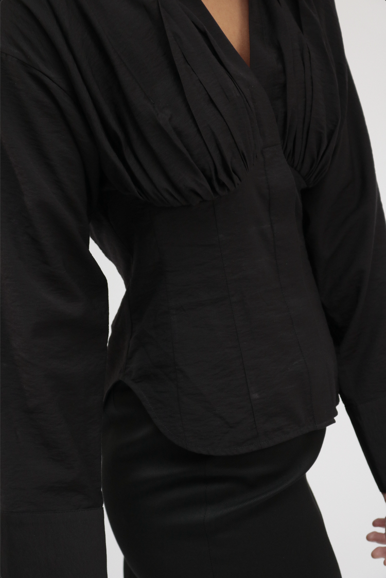 26 Years old ｜Pleated waist Structured Blouse / white